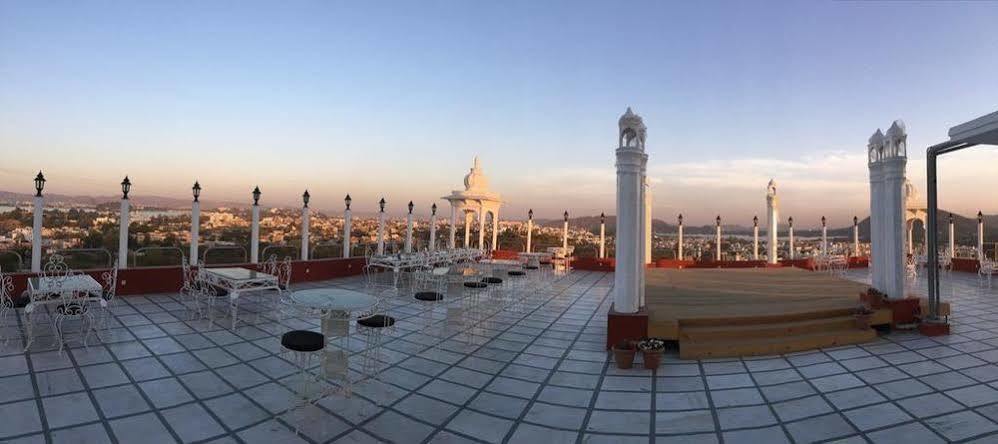 Mewargarh Udaipur By Red Lion S Hotel Екстериор снимка