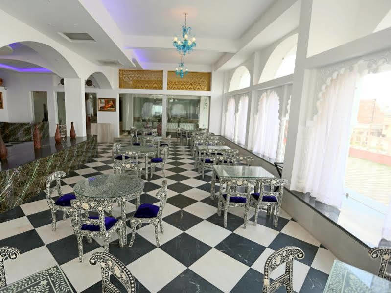 Mewargarh Udaipur By Red Lion S Hotel Екстериор снимка